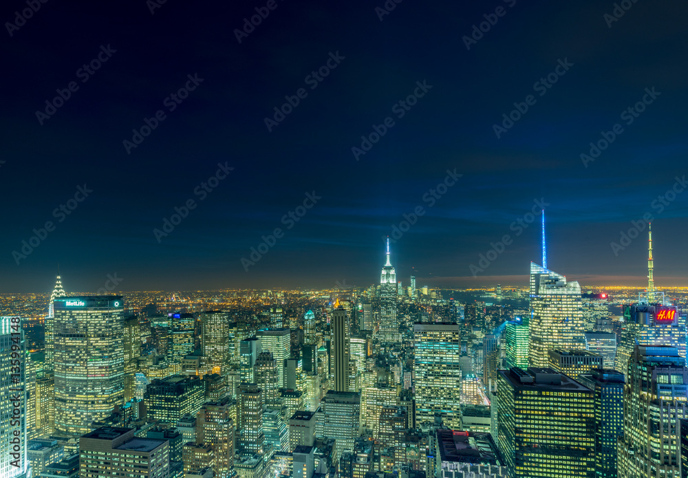 Fototapeta premium New York - DECEMBER 20, 2013: View of Lower Manhattan on Decembe