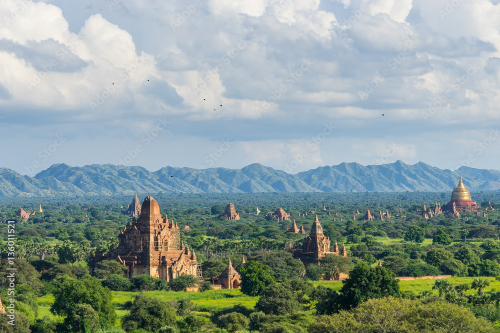 Obraz premium Bagan pagodas and monastery after earthquake, Mandalay, Myanmar