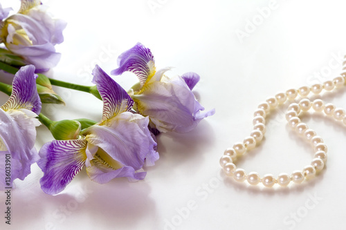 Fototapeta Naklejka Na Ścianę i Meble -  Flowers iris and pearls.