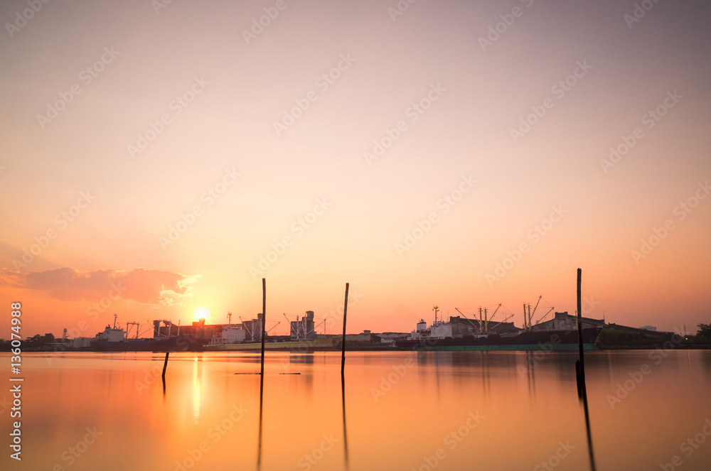 Sunrise at the Chao Phraya River.