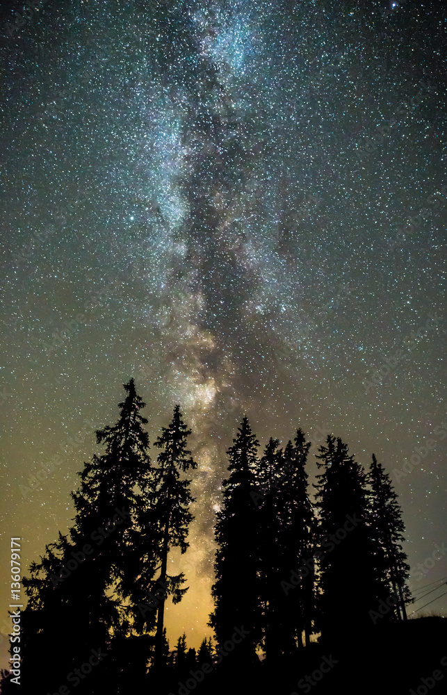 Fototapeta premium Milky way at Zillertal Alps in Austria