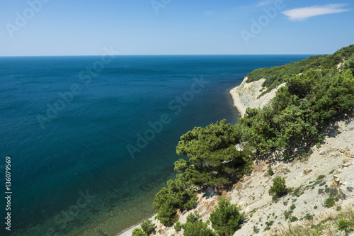 The rocky shore. © Sannikov Dmitriy