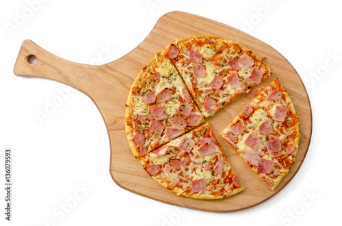 Pizza mit Schinken photo