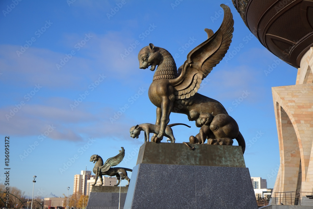 Obraz premium Statue of winged Barses - symbols of Republic of Tatarstan, Russ