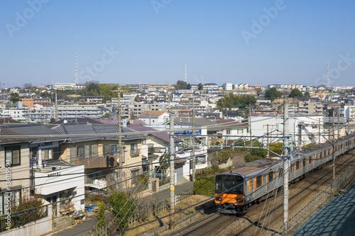 横浜市の住宅街と東急田園都市線