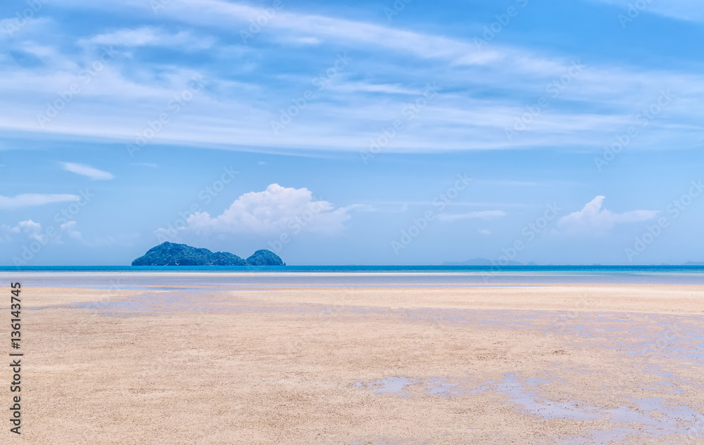 Low tide in the Gulf of Thailand