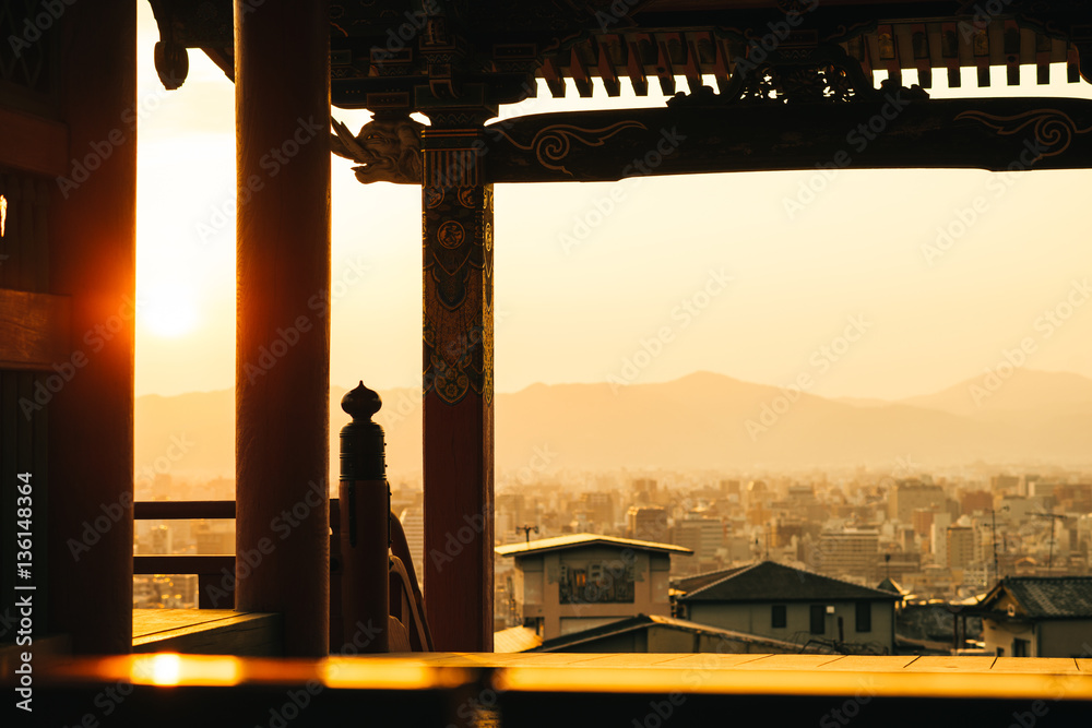 Naklejka premium Sunset at Kiyomizu-dera Temple, Kyoto, Japan.
