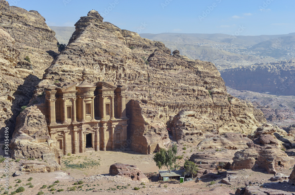 Al-Deir, monasterio, ciudad antigua de Petra, Jordania