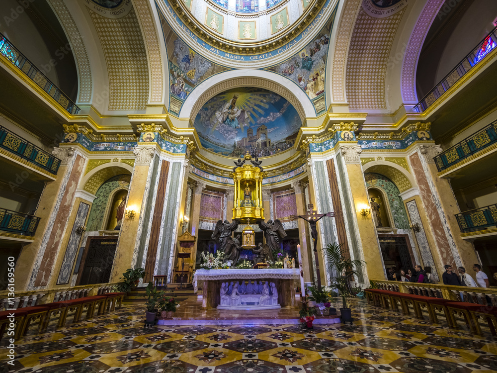 Innenraum der Kirche Santuario Maria Santissima del Tindari, Heiligtum
