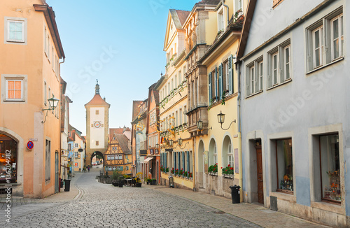 Fototapeta Naklejka Na Ścianę i Meble -  old street, Plonlein and city tower of Rothenburg ob der Tauber, Germany