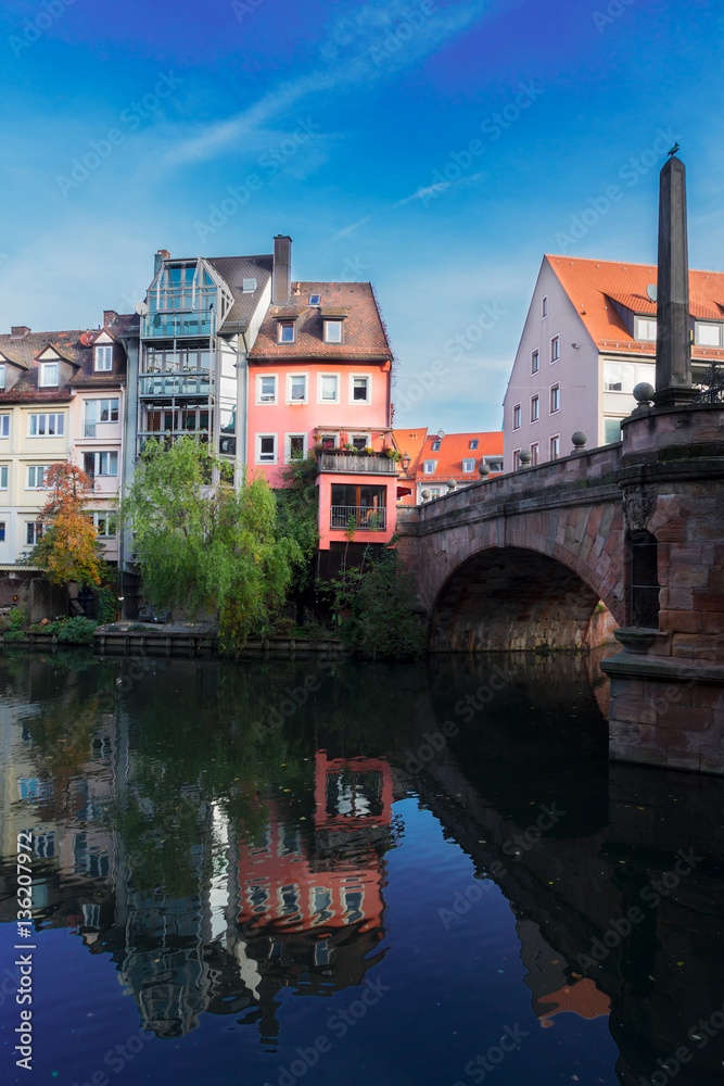 Naklejka premium View of Karlsbrucke and Old town of Nuremberg over Pegnitz river, Germany