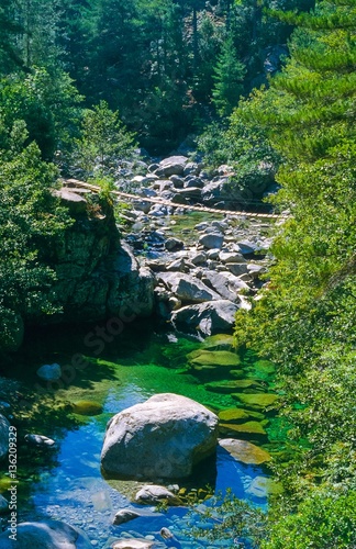 Tal des Flusses Tavignano, Hängebrücke, Haute-Corse, Korsika, Frankreich, Europa