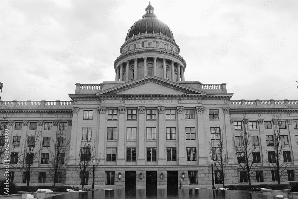 Utah State Capitol (Noir)