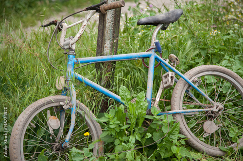 abandoned old childrens bike