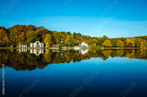 Obraz na płótnie Lake Genval, Belgium w salonie