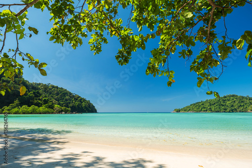 Beautiful tropical beach with blue sky, Located Surin Island, Thailand © peangdao