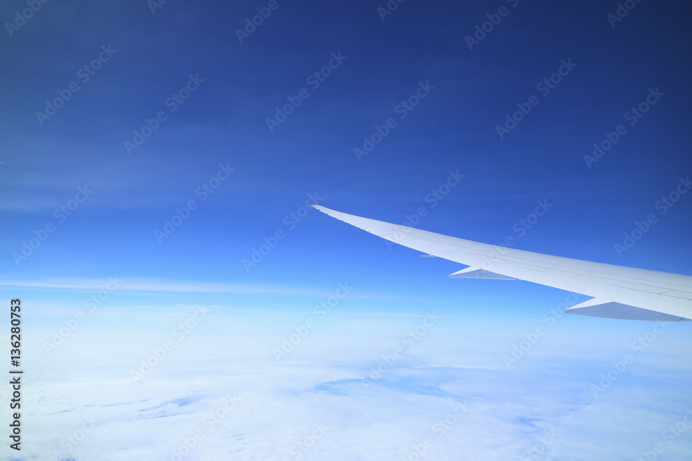 飛行機から見た青空 Blue sky seen from an airplane 飛行機から見た青空 Blue sky seen from an airplane