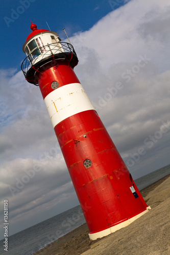 Leuchtturm, niederländische Nordseeküste photo