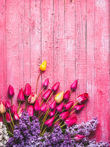 Fototapeta Naklejka Na Ścianę i Meble -  Various tulips and lilac