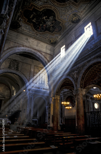 Cathedral at Easter  sun-rays  Italy  Aplulia  Ostuni
