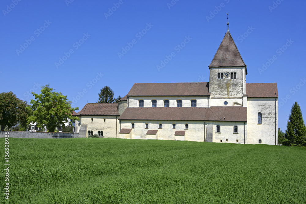 Stiftskirche St. Georg auf der Gemueseinsel Reichenau am Bodensee, Baden-Wuerttemberg, Deutschland, Europa