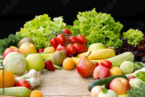 Fototapeta Naklejka Na Ścianę i Meble -  Organic fruits and vegetables - healthy food - vegetarian food