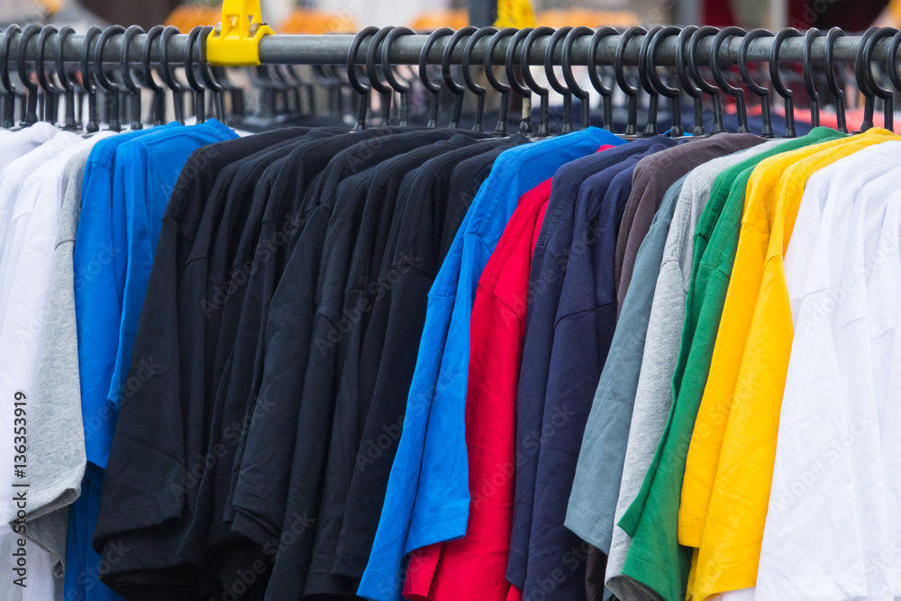 Various color of T-shrit on rack