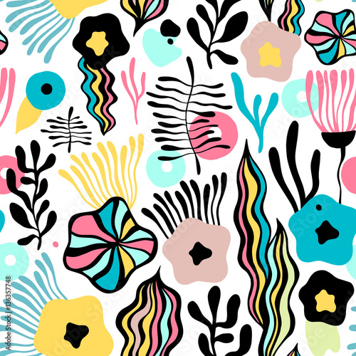 Vector flower pattern. Seamless botanic texture, detailed flower illustration. © Olga Skorobogatova