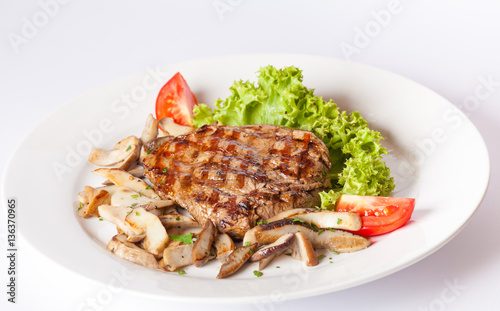 steak with mushrooms and herbs 