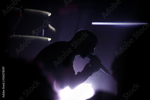 Foto Vocalist on rock concert