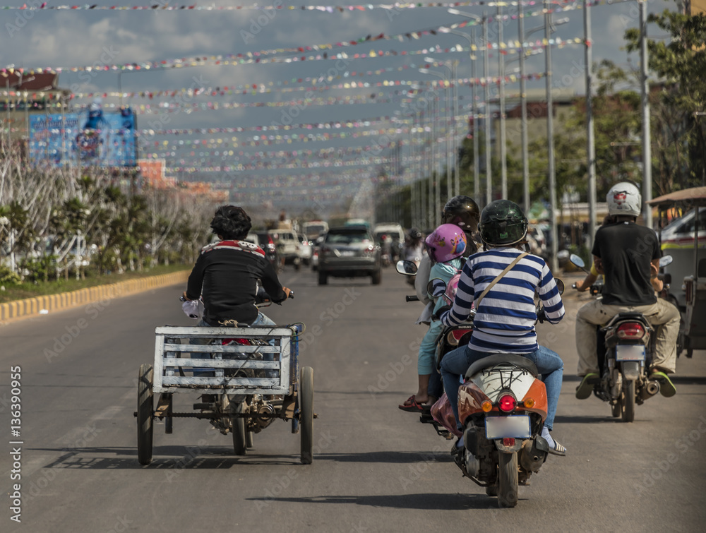 Obraz premium People in street and countryside in Siem Reap