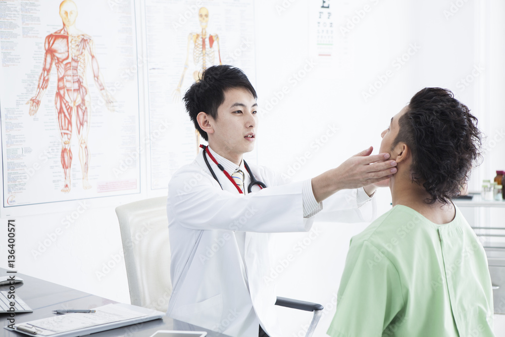 Men are undergoing influenza consultation Men are undergoing influenza consultation