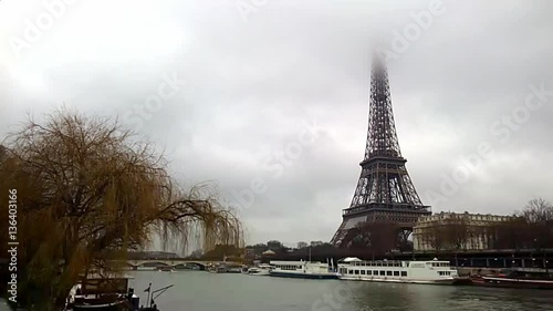 Cinemagraph Eiffel tower Paris