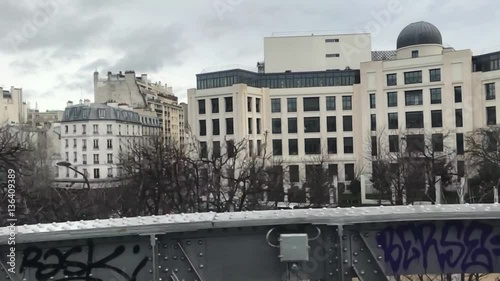 Cinematic motion metro Paris