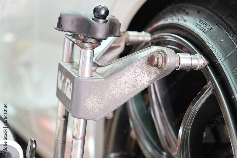 Auto wheel alignment in auto service,Wheel Alignment.