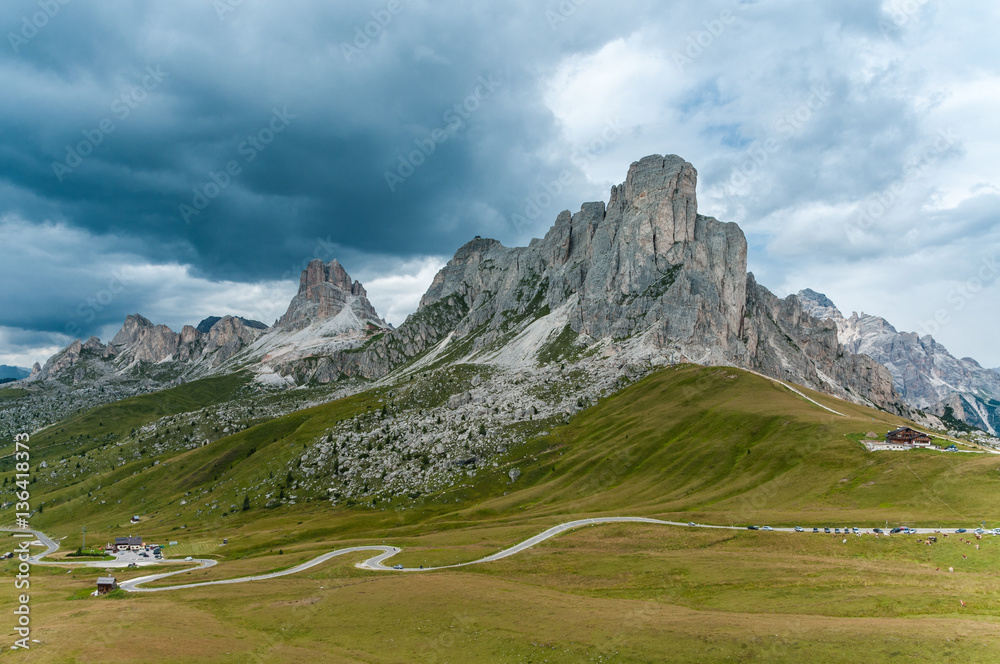 Obraz premium Scenic view of Passo Giau, Dolomites, Italy.