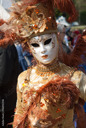 Le regard du masque
