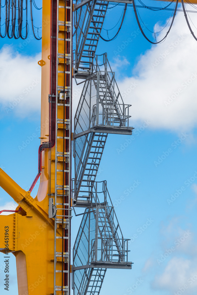 Ladder up Shipping Crane