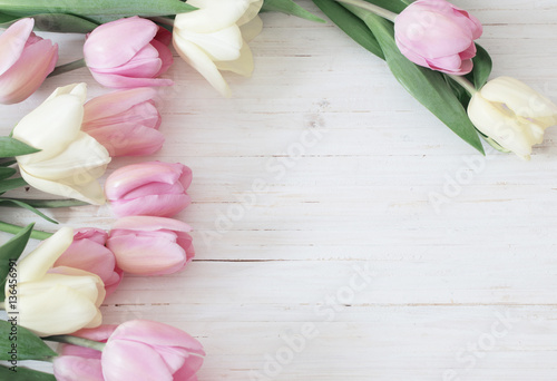 Fototapeta Naklejka Na Ścianę i Meble -  beautiful tulips on wooden background