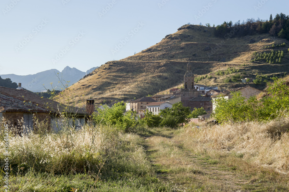 Fototapeta premium Road to Santiago from Estella to Los Arcos