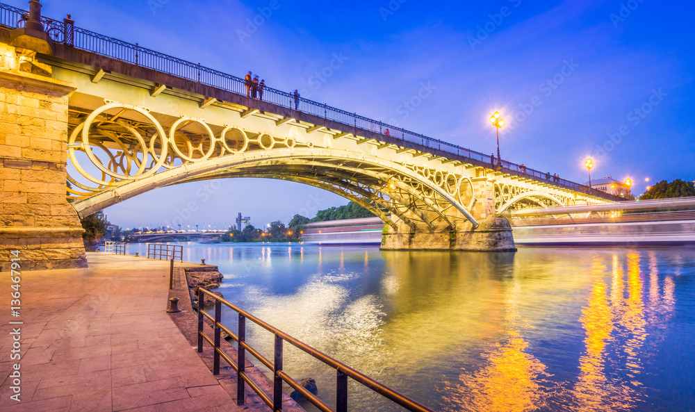 Obraz premium The Bridge of Triana