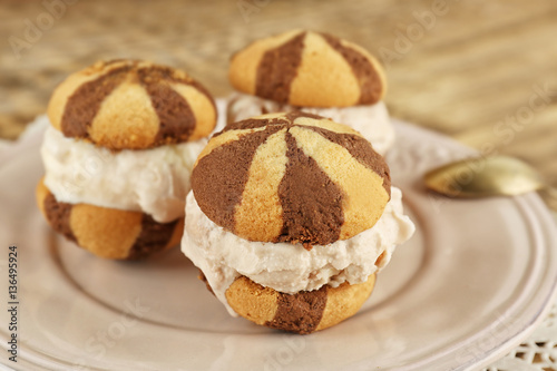 Ice cream cookie sandwiches on plate, closeup