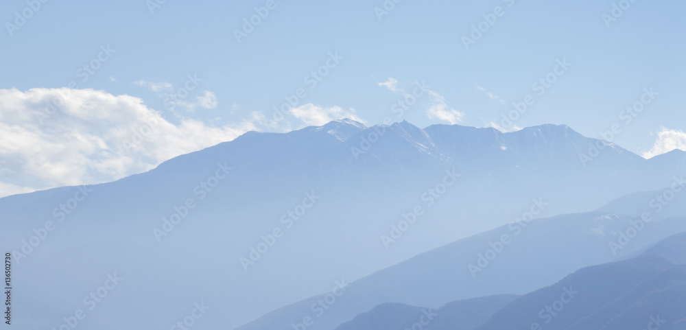 南アルプス、鳳凰三山のパノラマ風景