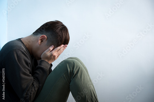 depression man sit on floor © ryanking999