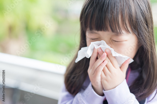little girl get cold