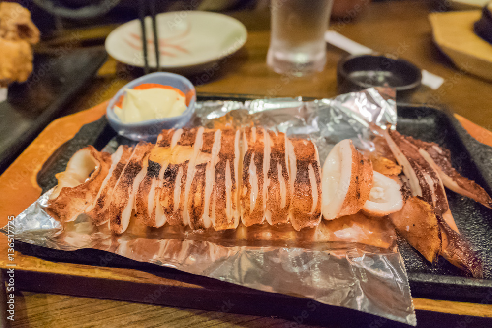 Roasted squid with sauce