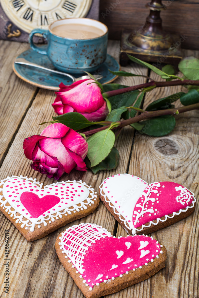 Gingerbread Heart with icing to Valentinov day