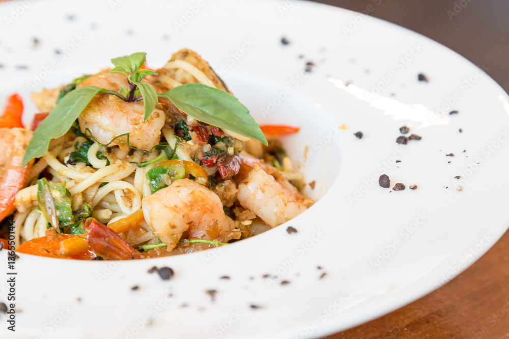spaghetti seafood mix with basil and herb spaghetti seafood mix with basil and herb