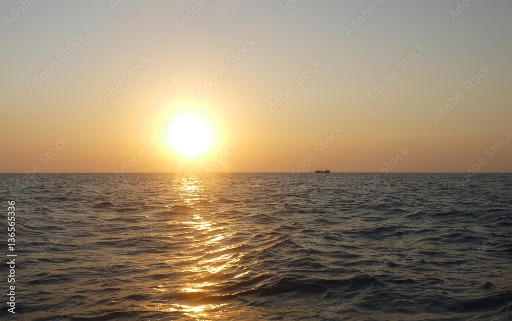 the sea sunset