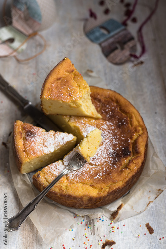 boccone di dolce italiano tipico di carnevale